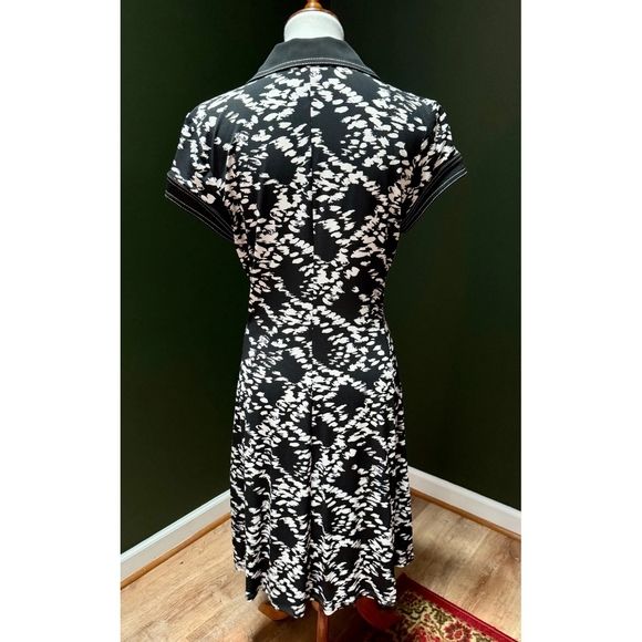 Black & White Floral Zip-Front Dress - Picture 2 of 4